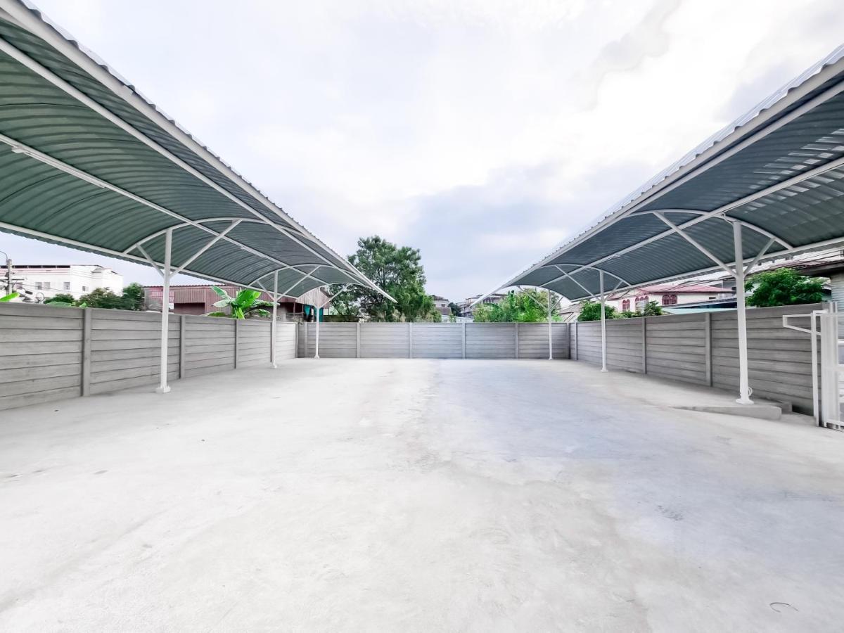 The Zai Apartment Ban Krathum Lom المظهر الخارجي الصورة