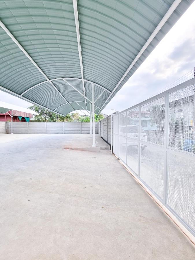 The Zai Apartment Ban Krathum Lom المظهر الخارجي الصورة